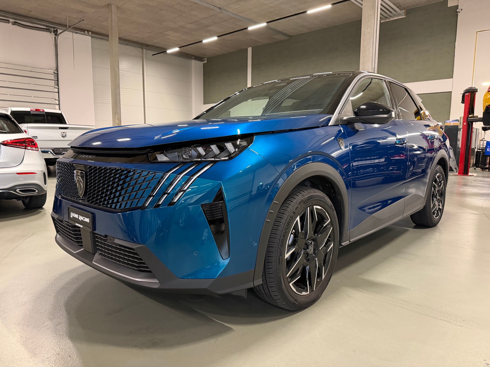 PEUGEOT 3008 145 e-DCS6 Hybrid GT *Full opt.*