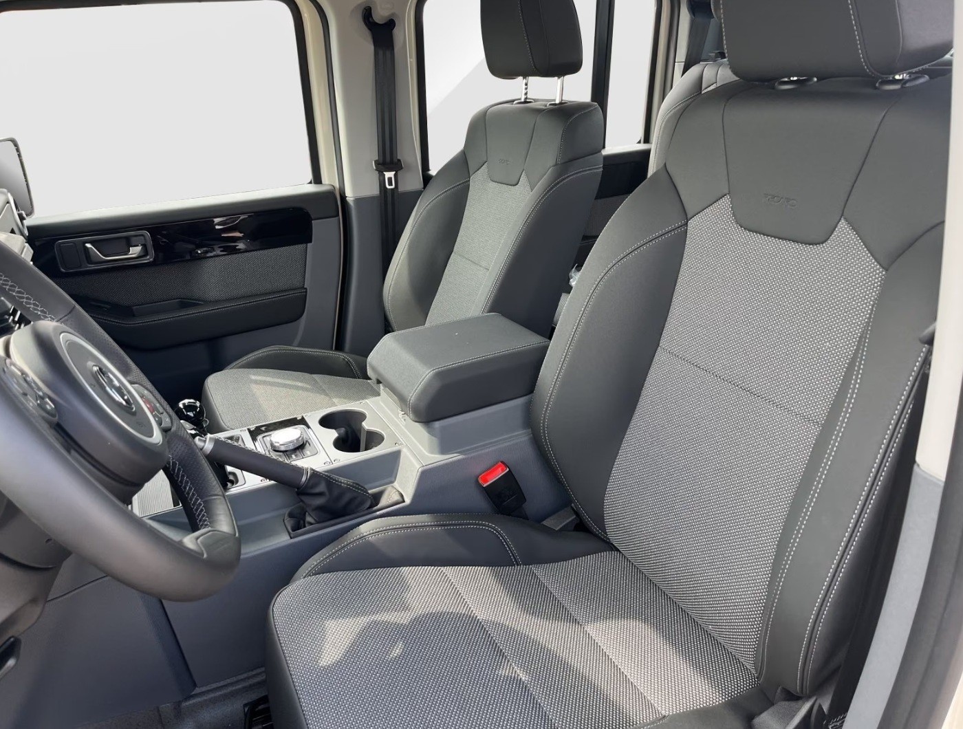 INEOS Grenadier 3.0D Utility Wagon 5-Sitz-image-9