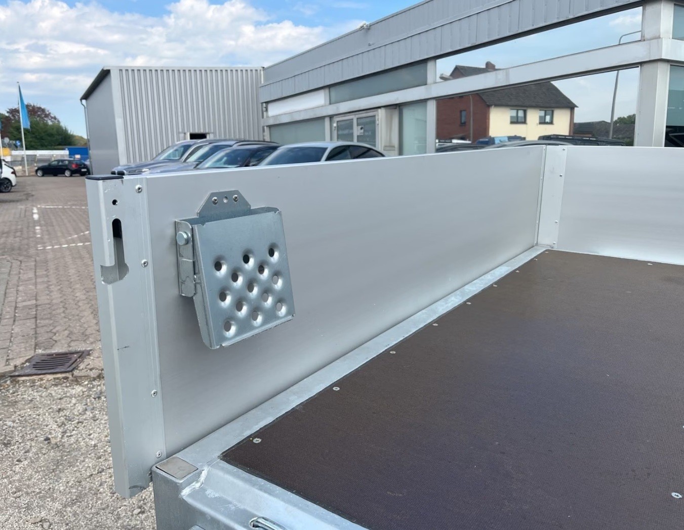 INEOS Grenadier 3.0D Utility Wagon 5-Sitz-image-13