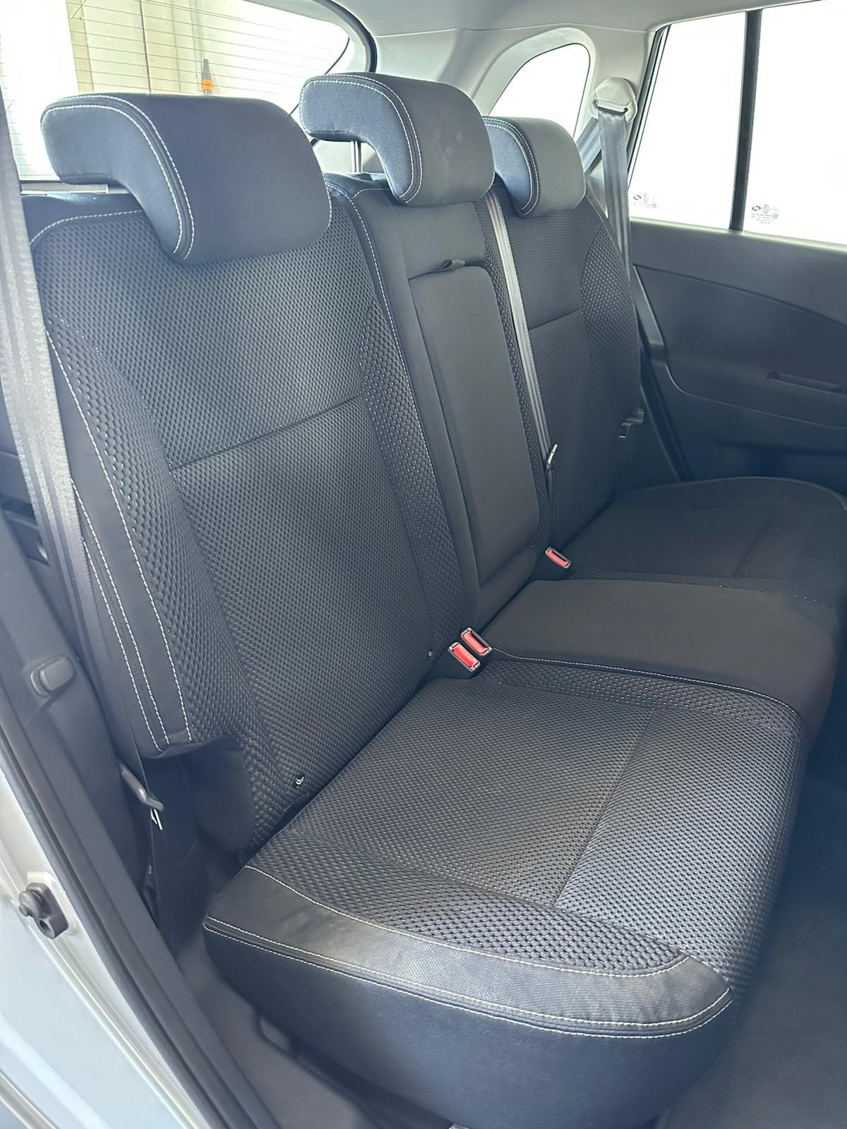RENAULT Koleos 2.0 dCi Dynamique 4x4 Automatic-image-18