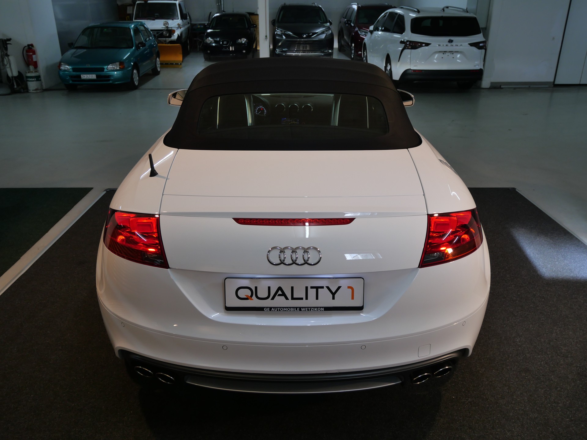 AUDI TTS Roadster 2.0 TFSI quattro S-tronic Cabrio-image-10