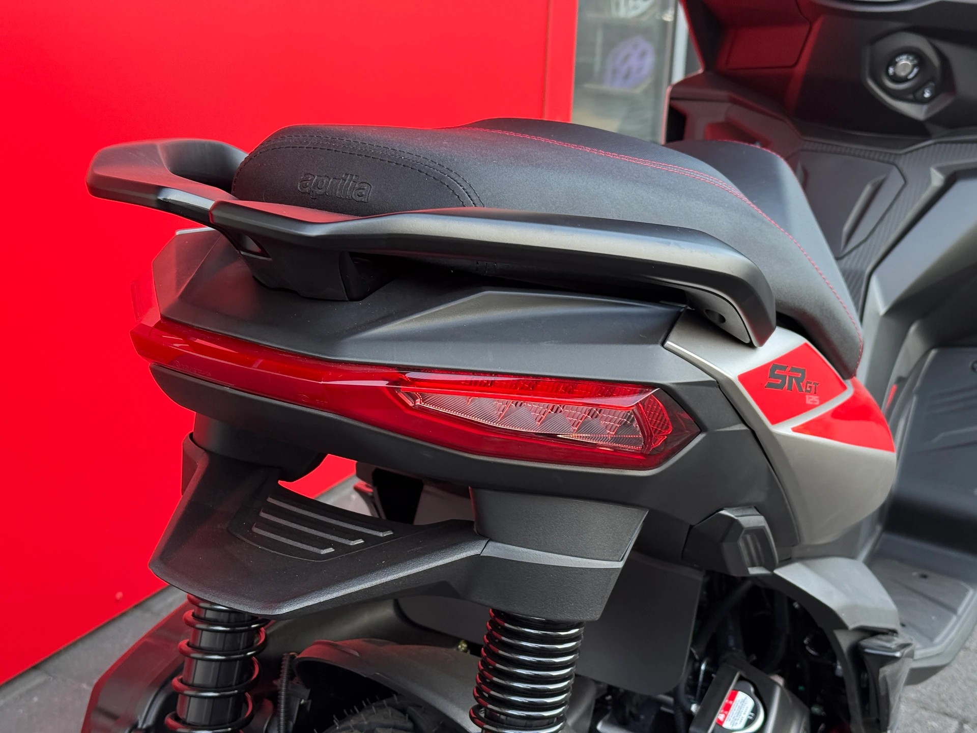 APRILIA SR 200 GT Sport ABS E5+-image-7