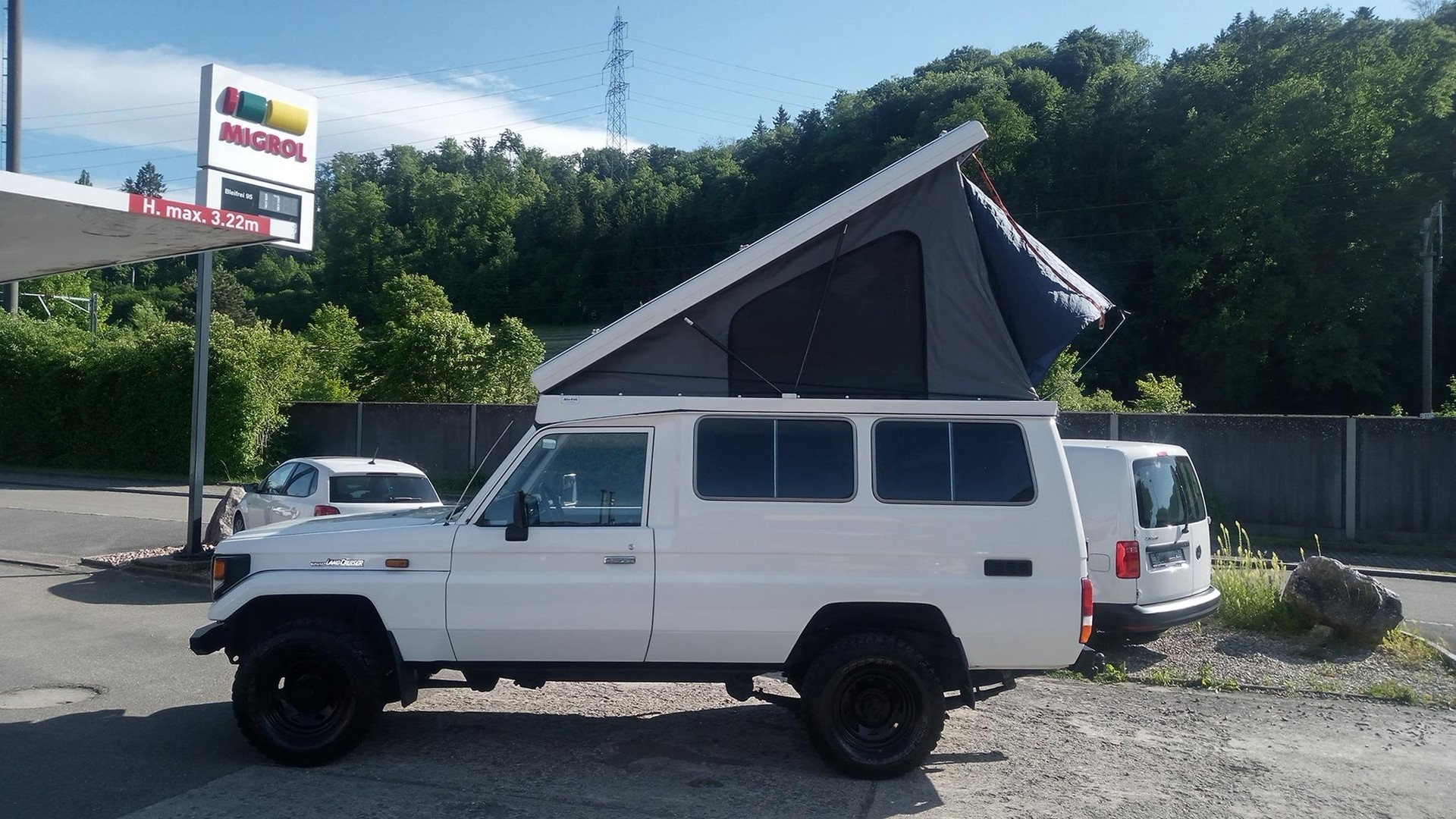 TOYOTA Land Cruiser 400 Hdt Long 4.2D-image-1