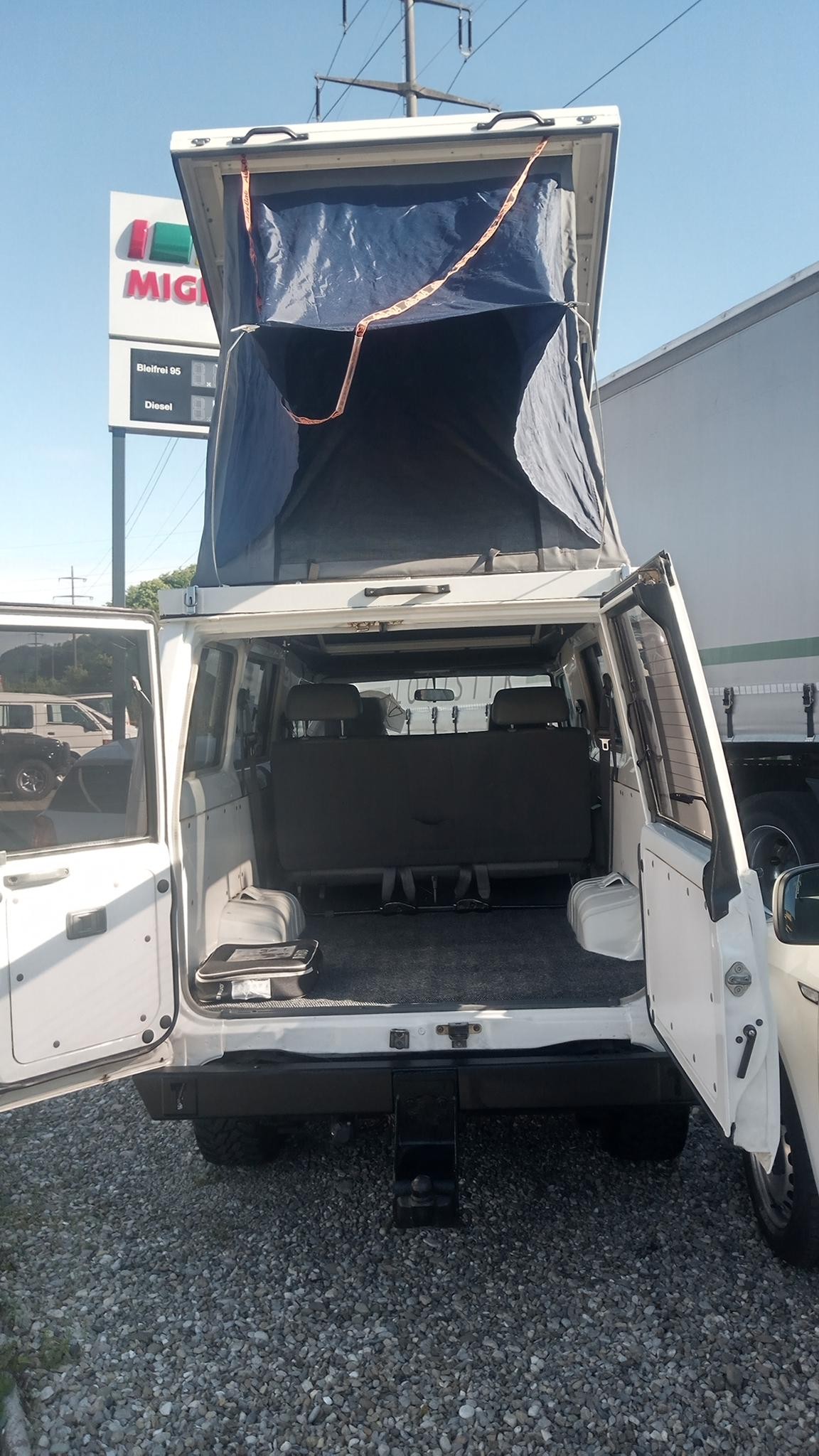 TOYOTA Land Cruiser 400 Hdt Long 4.2D-image-9