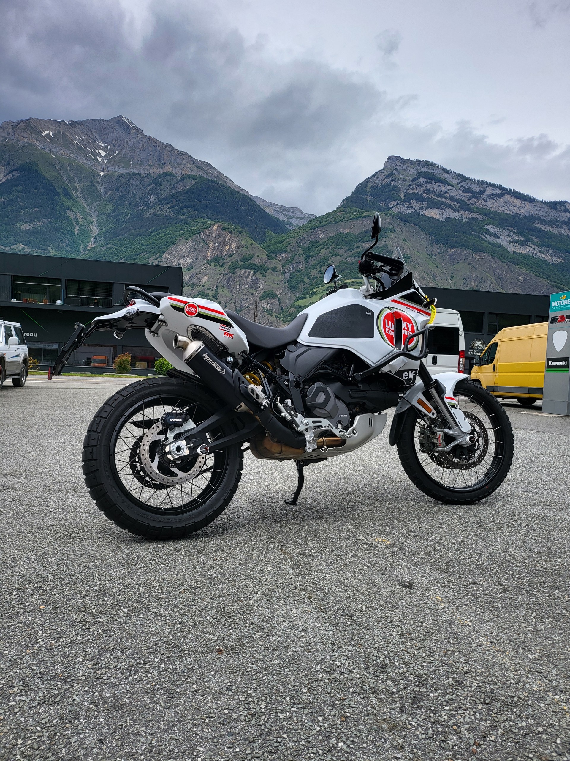 DUCATI Desert X