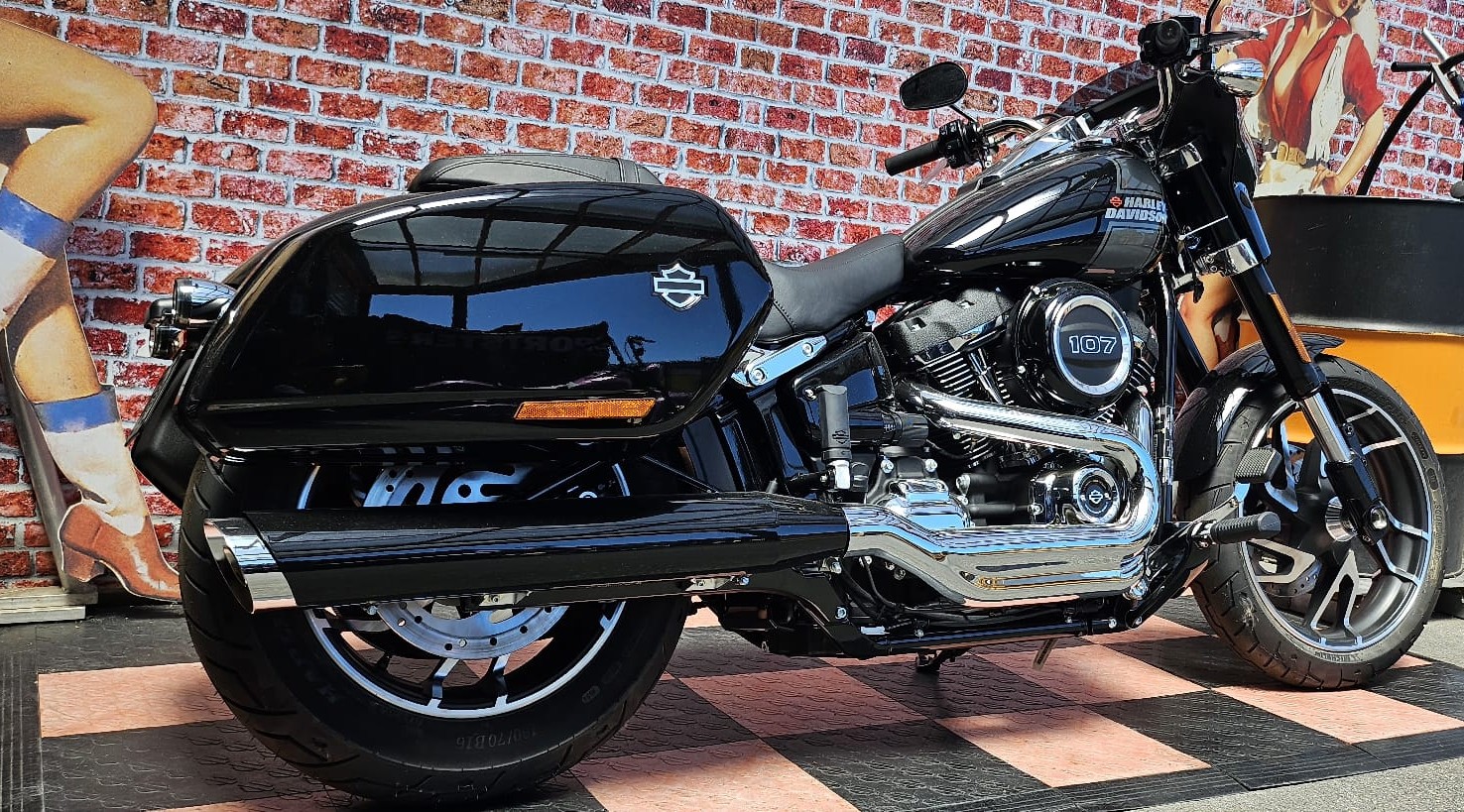HARLEY-DAVIDSON FLSB SPORT GLIDE 107-image-2