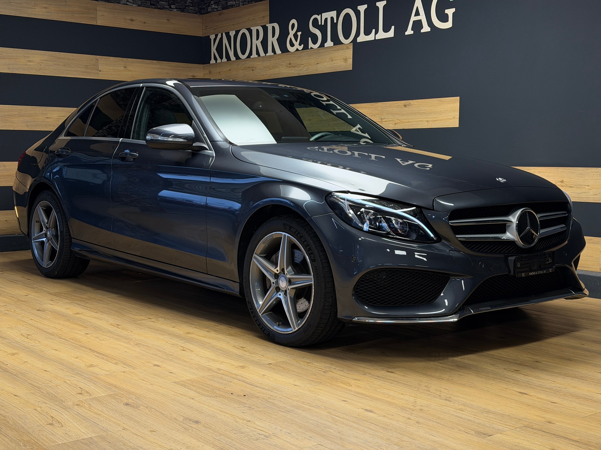 MERCEDES-BENZ C 200 Swiss Star Edition AMG Line 7G-Tronic-showroom-element-3