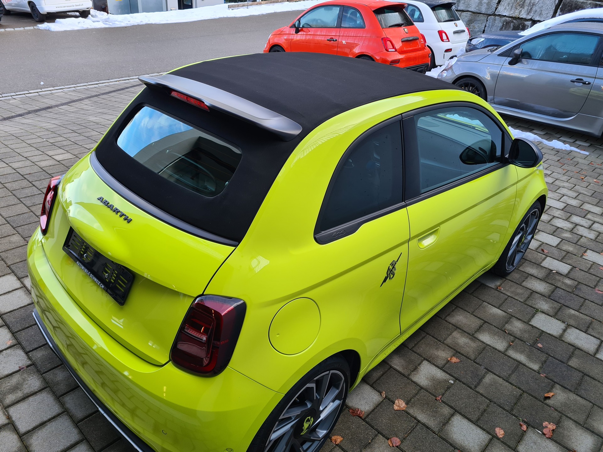 FIAT Abarth Cabrio 500e Scorpionissima-image-5