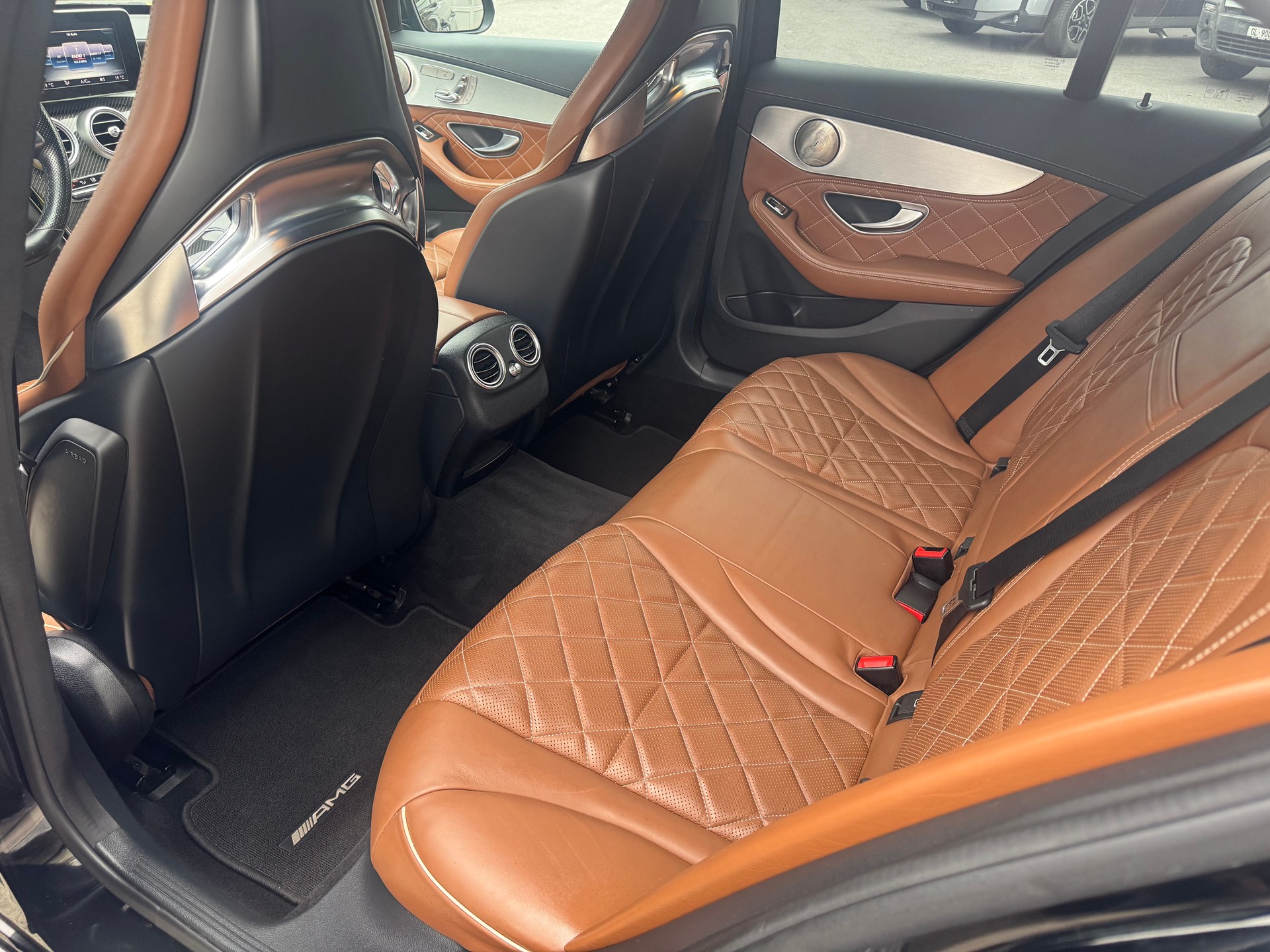 MERCEDES-BENZ C 43 AMG 4Matic 9G-Tronic-image-8