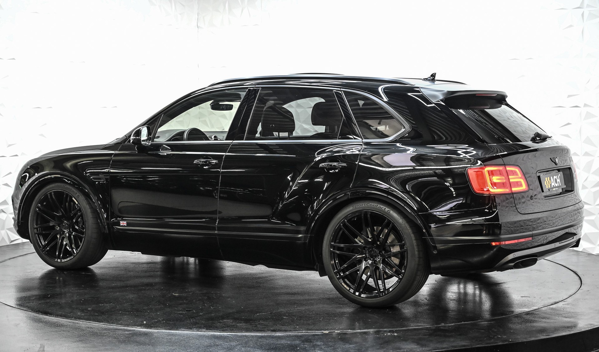BENTLEY Bentayga 6.0 W12-image-5