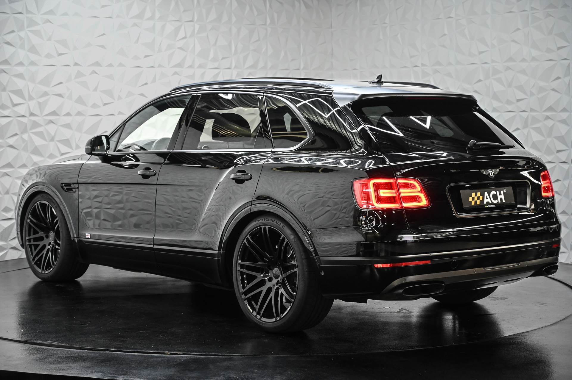 BENTLEY Bentayga 6.0 W12-image-6