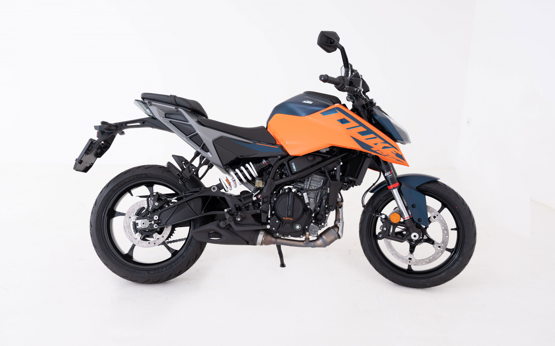 KTM 125 Duke-image-1