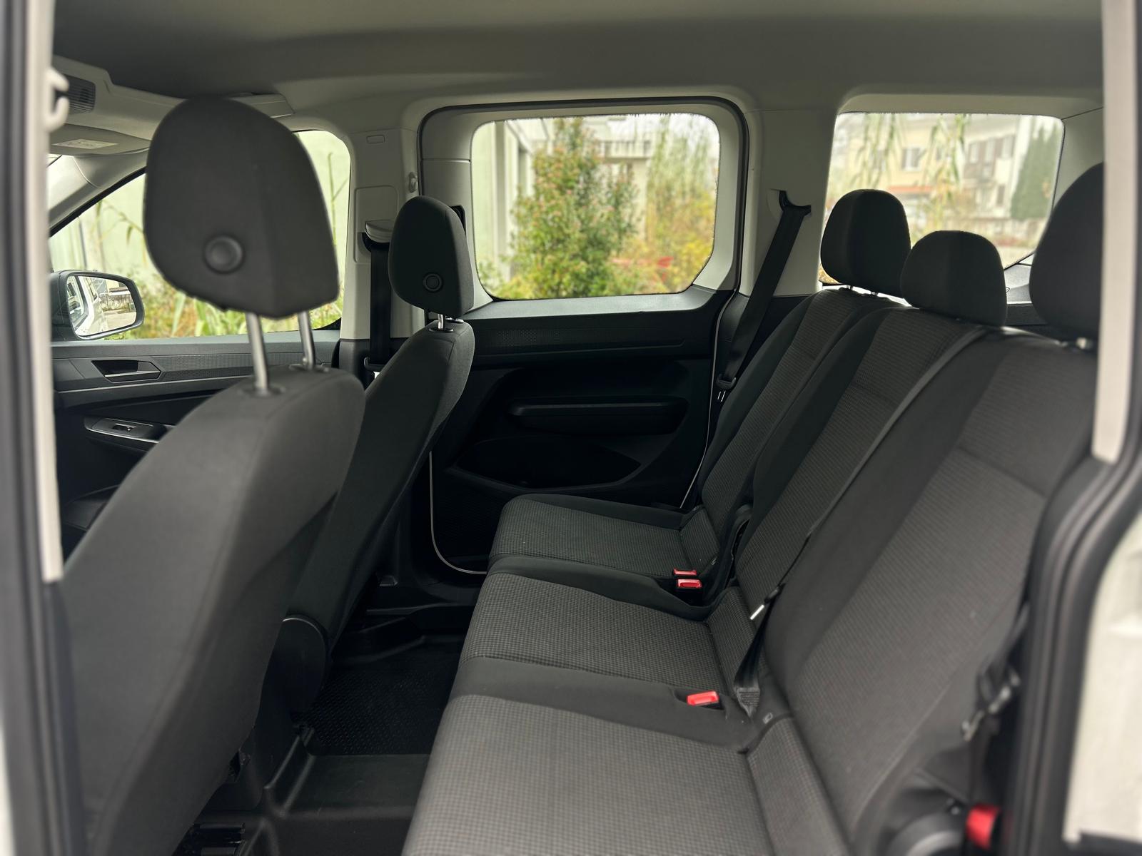 VW Caddy 2.0 TDI-image-9