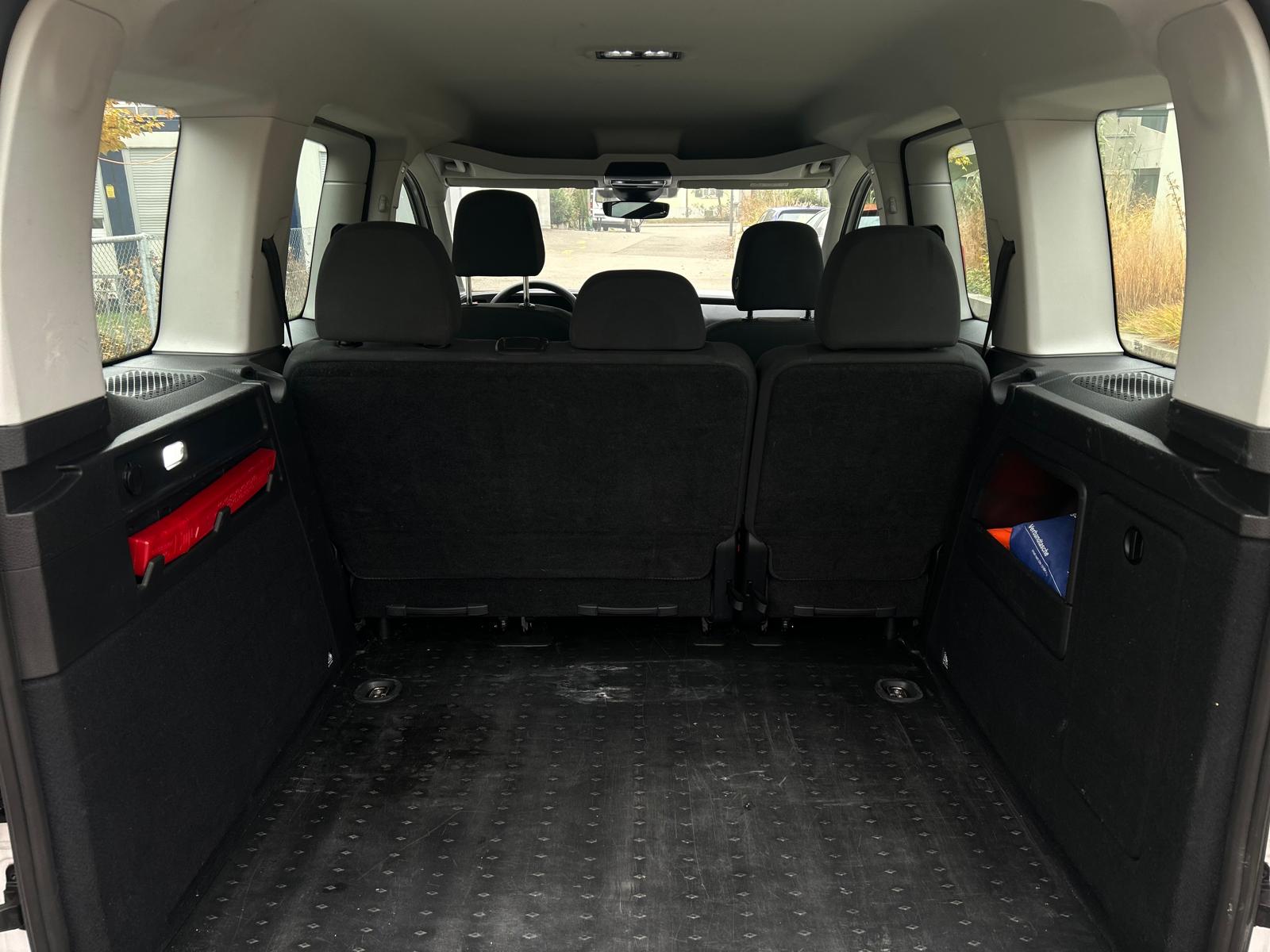 VW Caddy 2.0 TDI-image-16