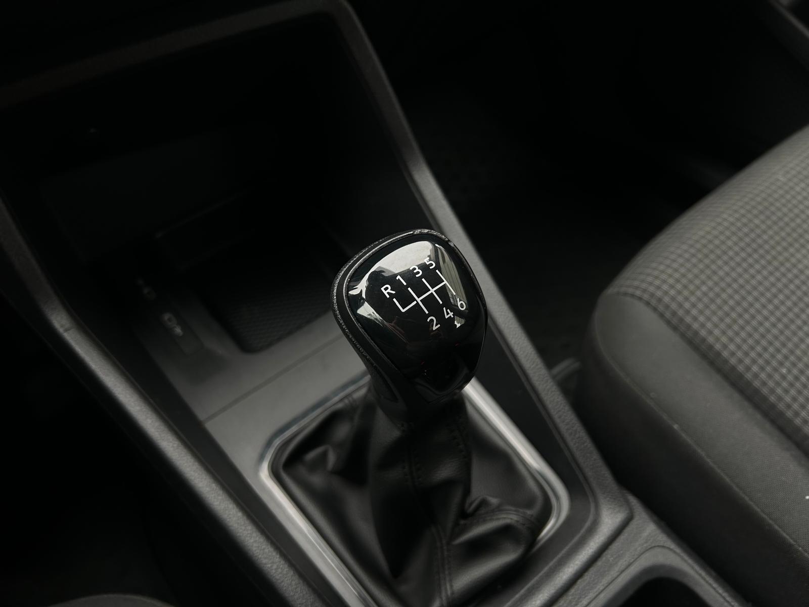 VW Caddy 2.0 TDI-image-14