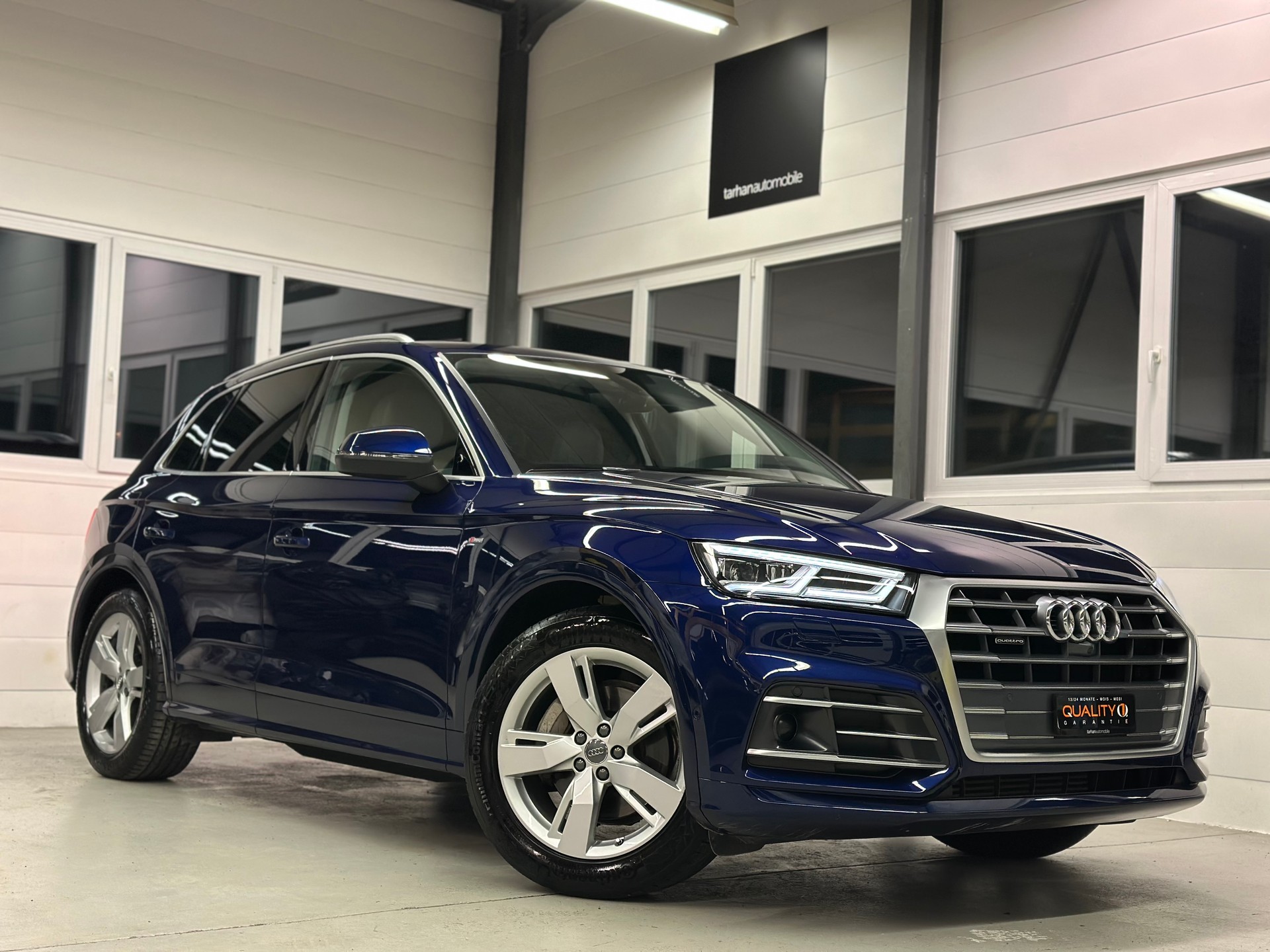 AUDI Q5 2.0 TFSI design quattro S-tronic *S-LINE*