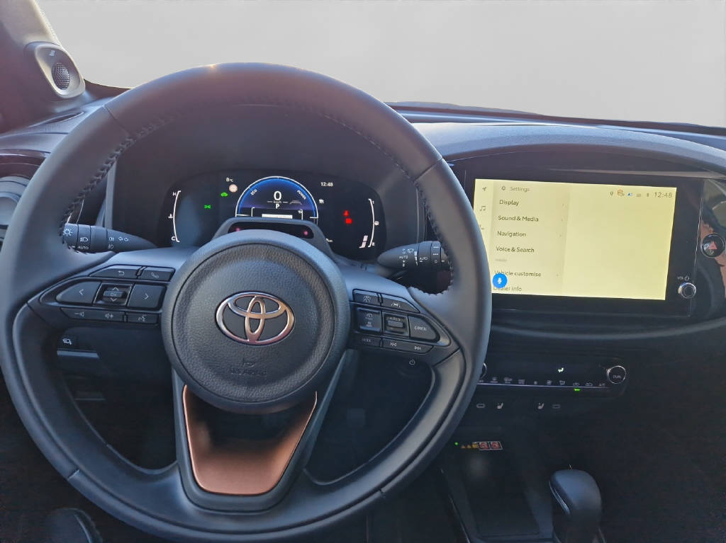 TOYOTA Aygo X 1.5 VVT-i HSD Style 48142/000-image-10