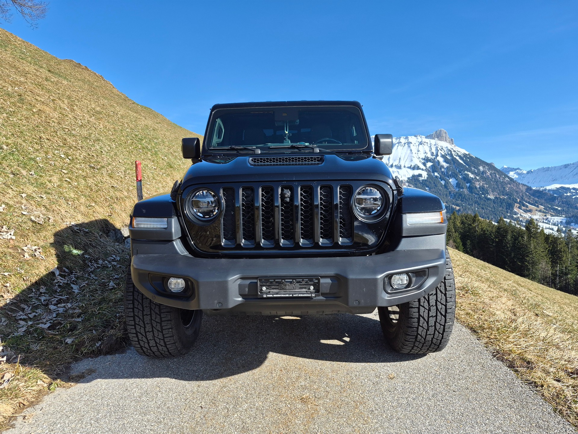JEEP Gladiator 3.0 V6 Overland-showroom-element-1