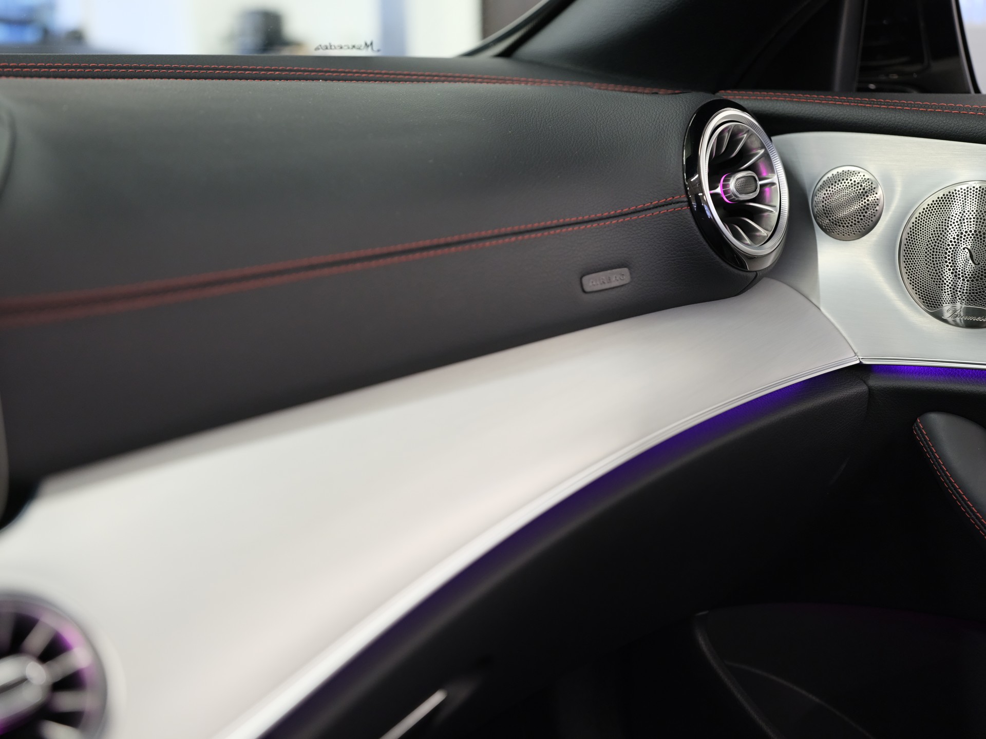 MERCEDES-BENZ AMG E 53 4Matic+ Speedshift 9G-TCT *Park-Paket* *360° Kamera* *Panorama Schiebedach*-image-25