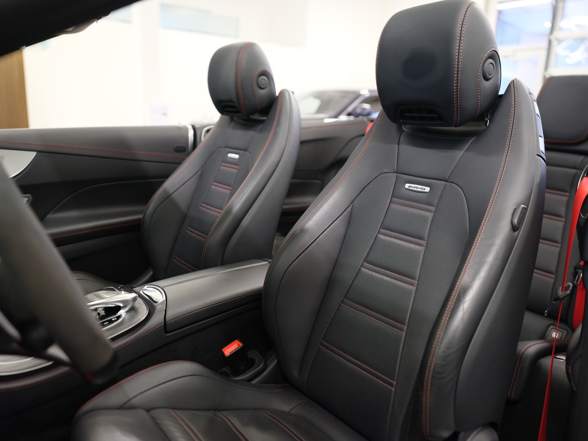 MERCEDES-BENZ AMG E 53 4Matic+ Speedshift 9G-TCT *Park-Paket* *360° Kamera* *Panorama Schiebedach*-image-15