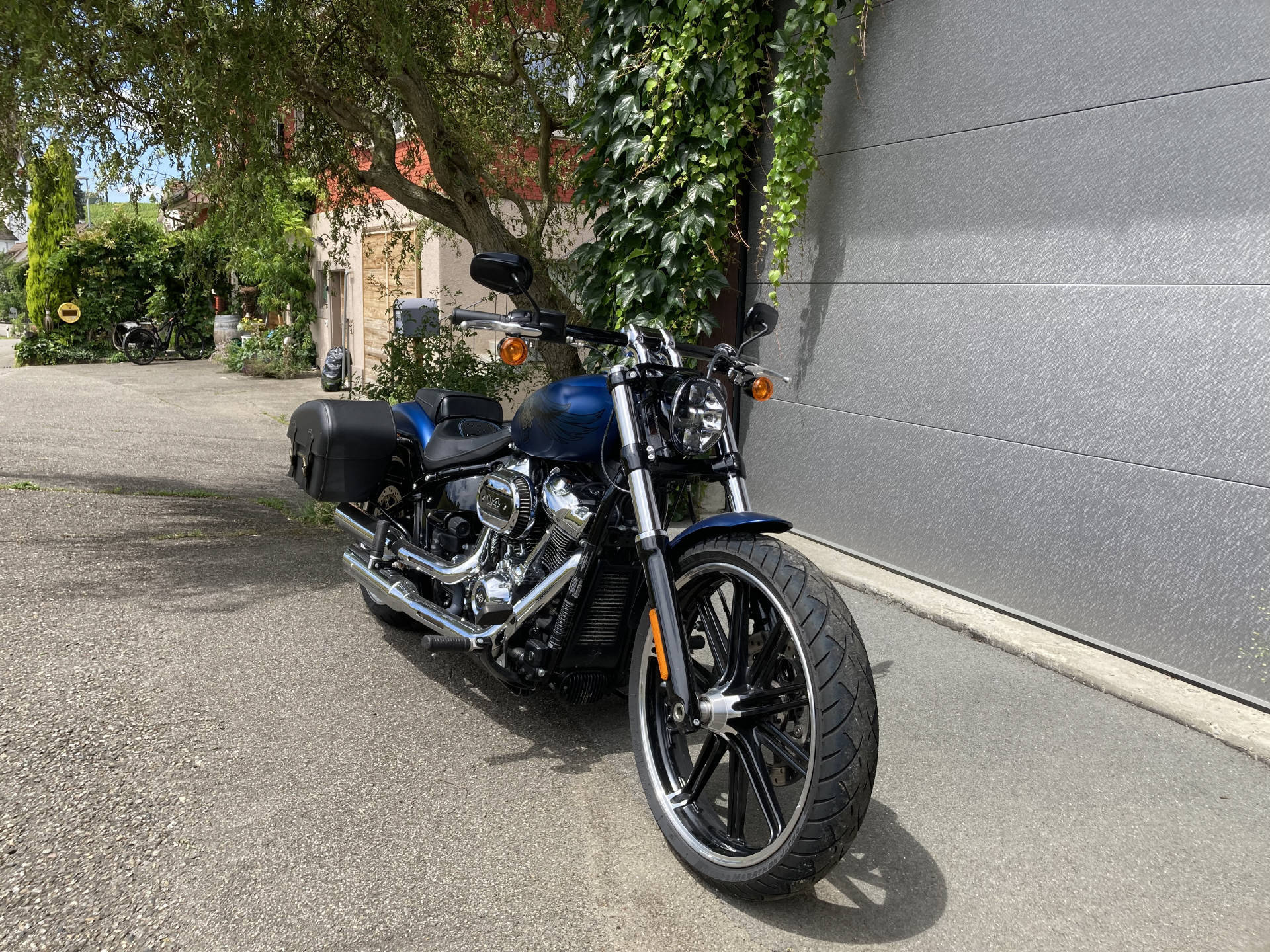 HARLEY-DAVIDSON FXBRS 1868 Breakout 114-showroom-element-1