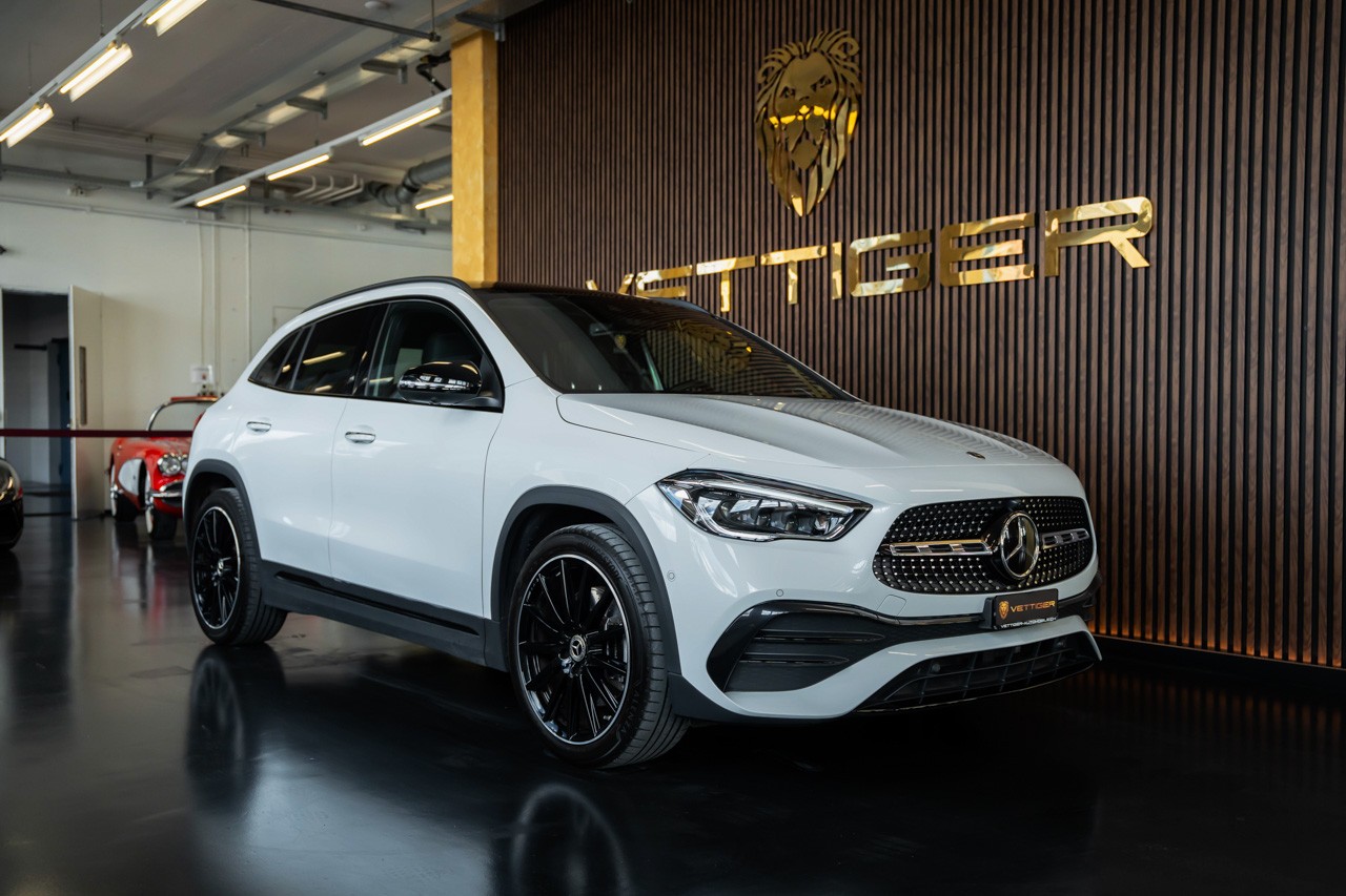 MERCEDES-BENZ GLA 250 4Matic AMG Line 8G-DCT