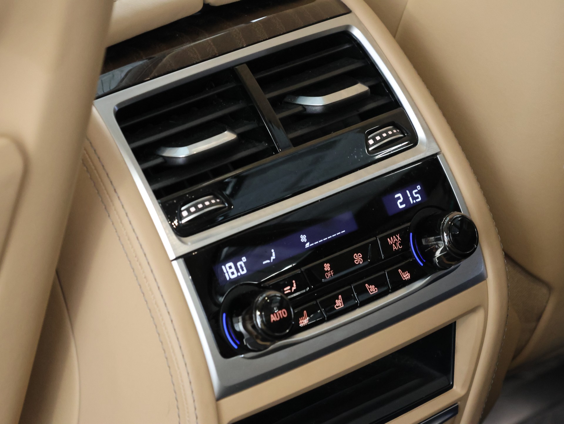 BMW 745Le xDrive Steptronic *MASSAGESITZE* *BOWERS & WILKINS DIAMONDS* *SKY LOUNGE*-image-39