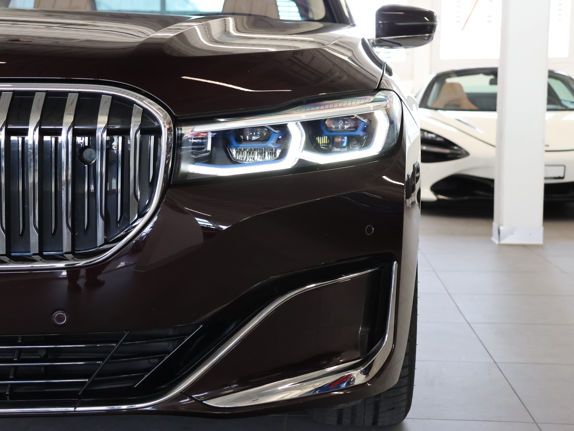 BMW 745Le xDrive Steptronic *MASSAGESITZE* *BOWERS & WILKINS DIAMONDS* *SKY LOUNGE*-image-8