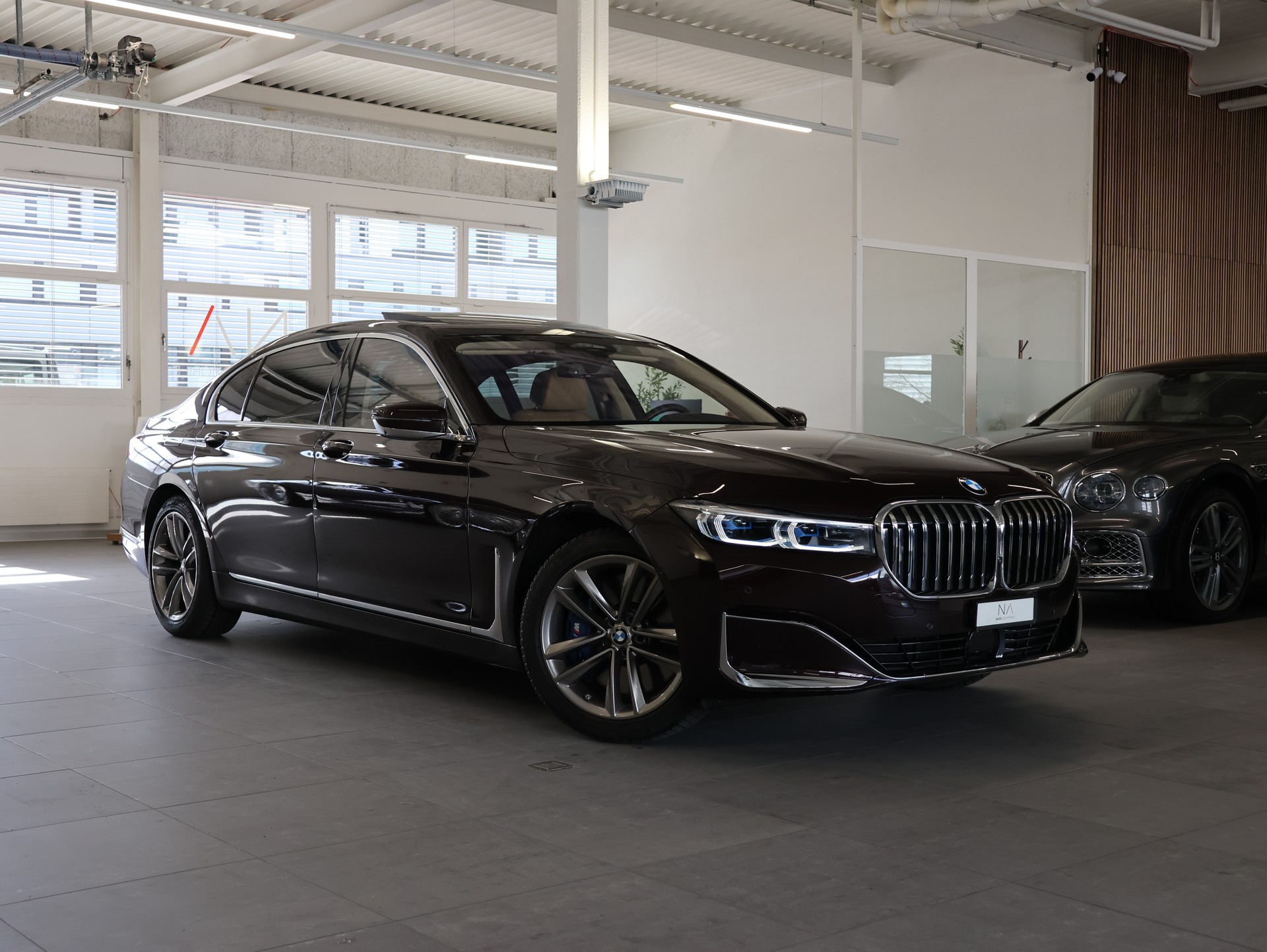 BMW 745Le xDrive Steptronic *MASSAGESITZE* *BOWERS & WILKINS DIAMONDS* *SKY LOUNGE*