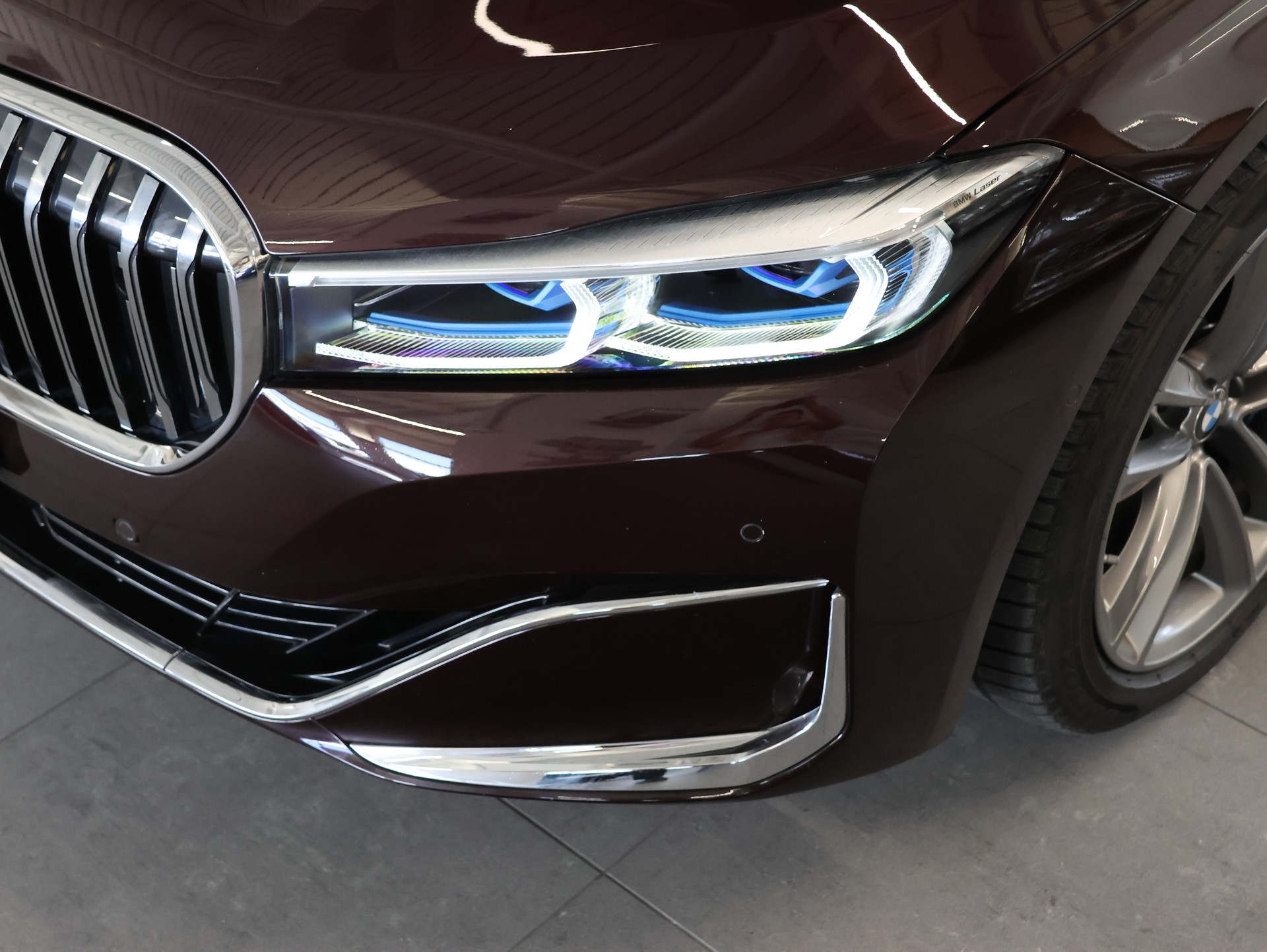 BMW 745Le xDrive Steptronic *MASSAGESITZE* *BOWERS & WILKINS DIAMONDS* *SKY LOUNGE*-image-9