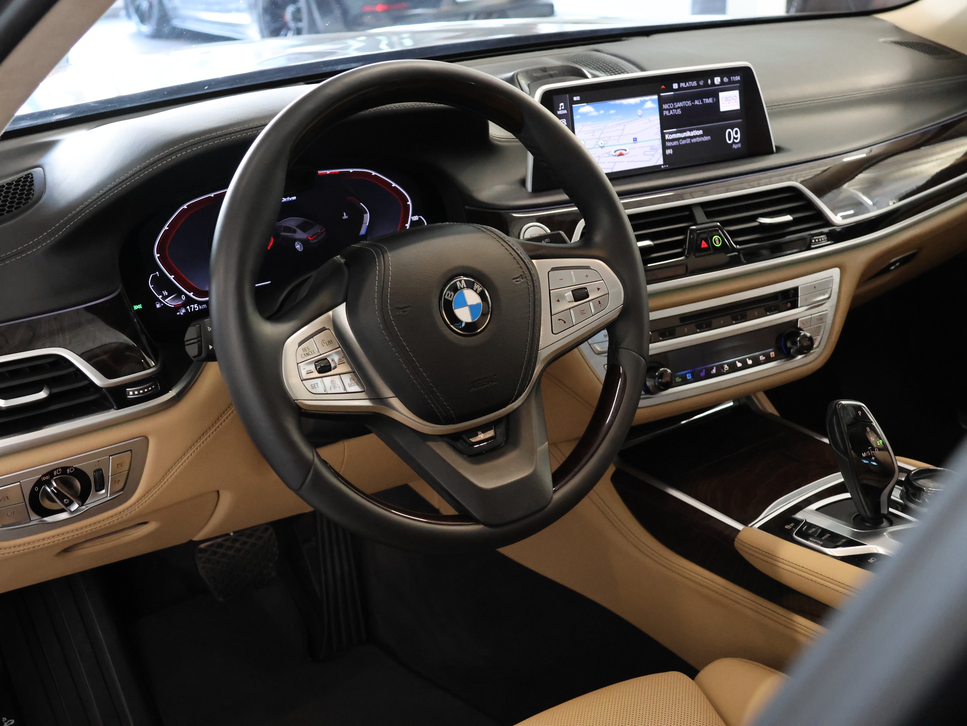 BMW 745Le xDrive Steptronic *MASSAGESITZE* *BOWERS & WILKINS DIAMONDS* *SKY LOUNGE*-image-19
