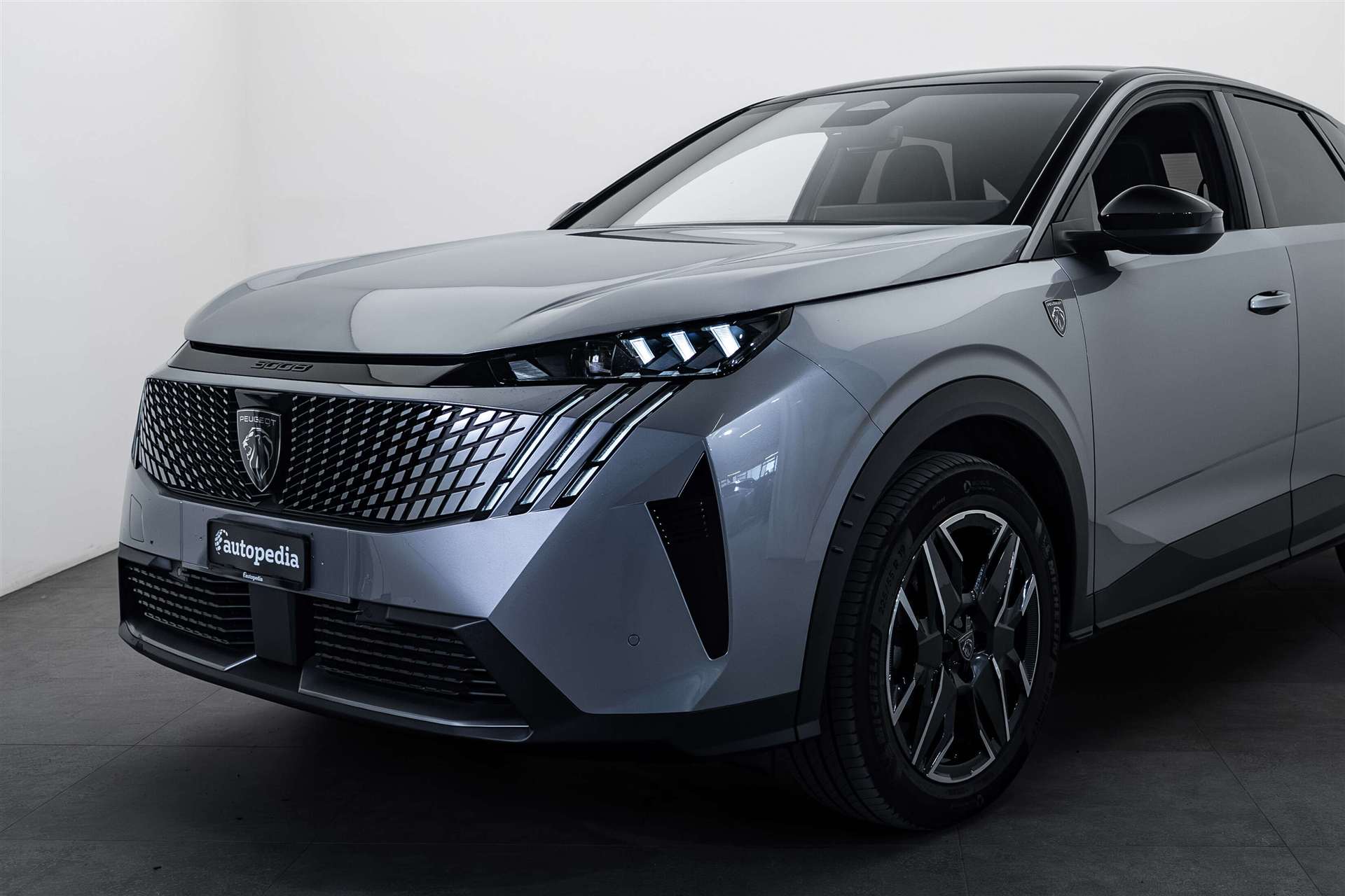 PEUGEOT 3008 136 e-DCS6 Hybrid GT-showroom-element-1
