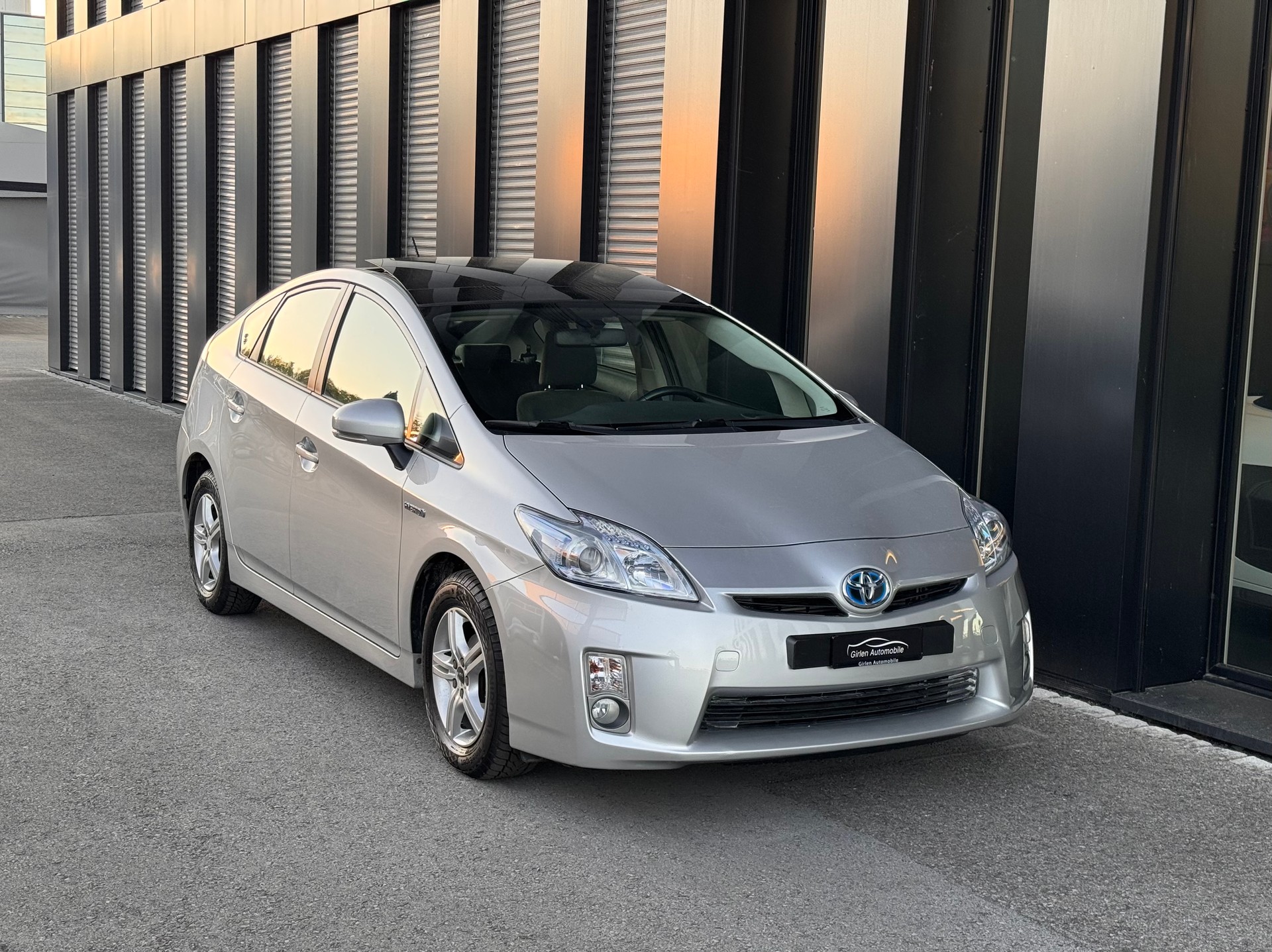 TOYOTA Prius 1.8 16V HSD Sol-image-7