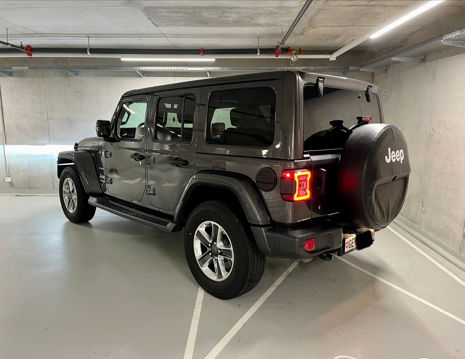 JEEP Wrangler 2.2MJ Unlimited Sahara Automatic-showroom-element-2