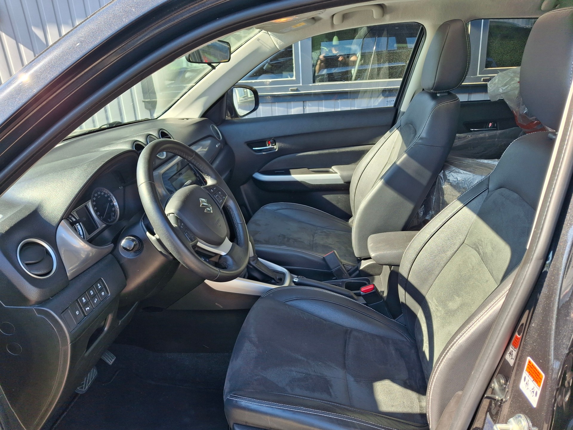 SUZUKI Vitara 1.6 S.Cellano Top Automatic-image-5