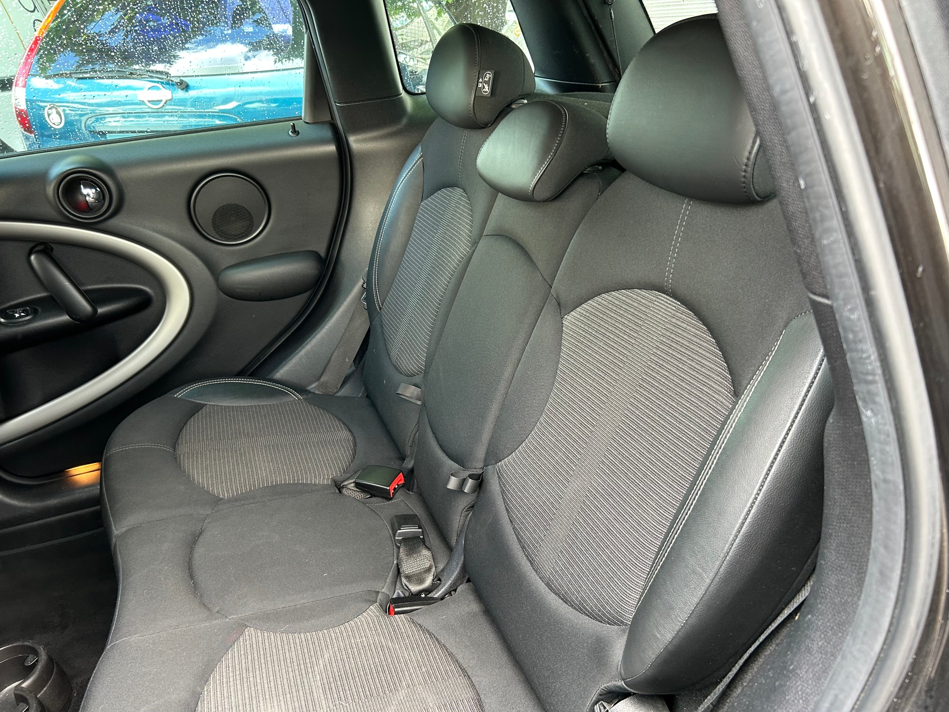 MINI Countryman Cooper FWD Steptronic-image-9