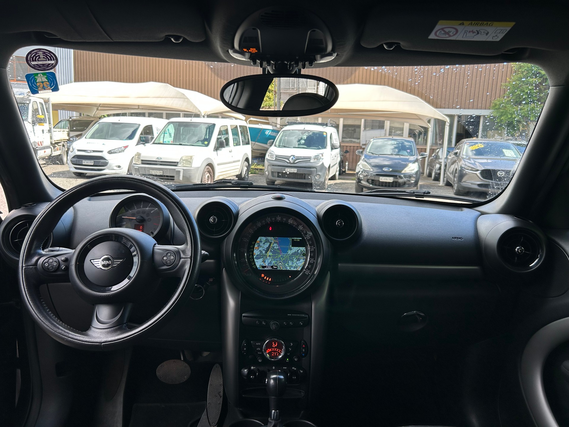 MINI Countryman Cooper FWD Steptronic-image-10