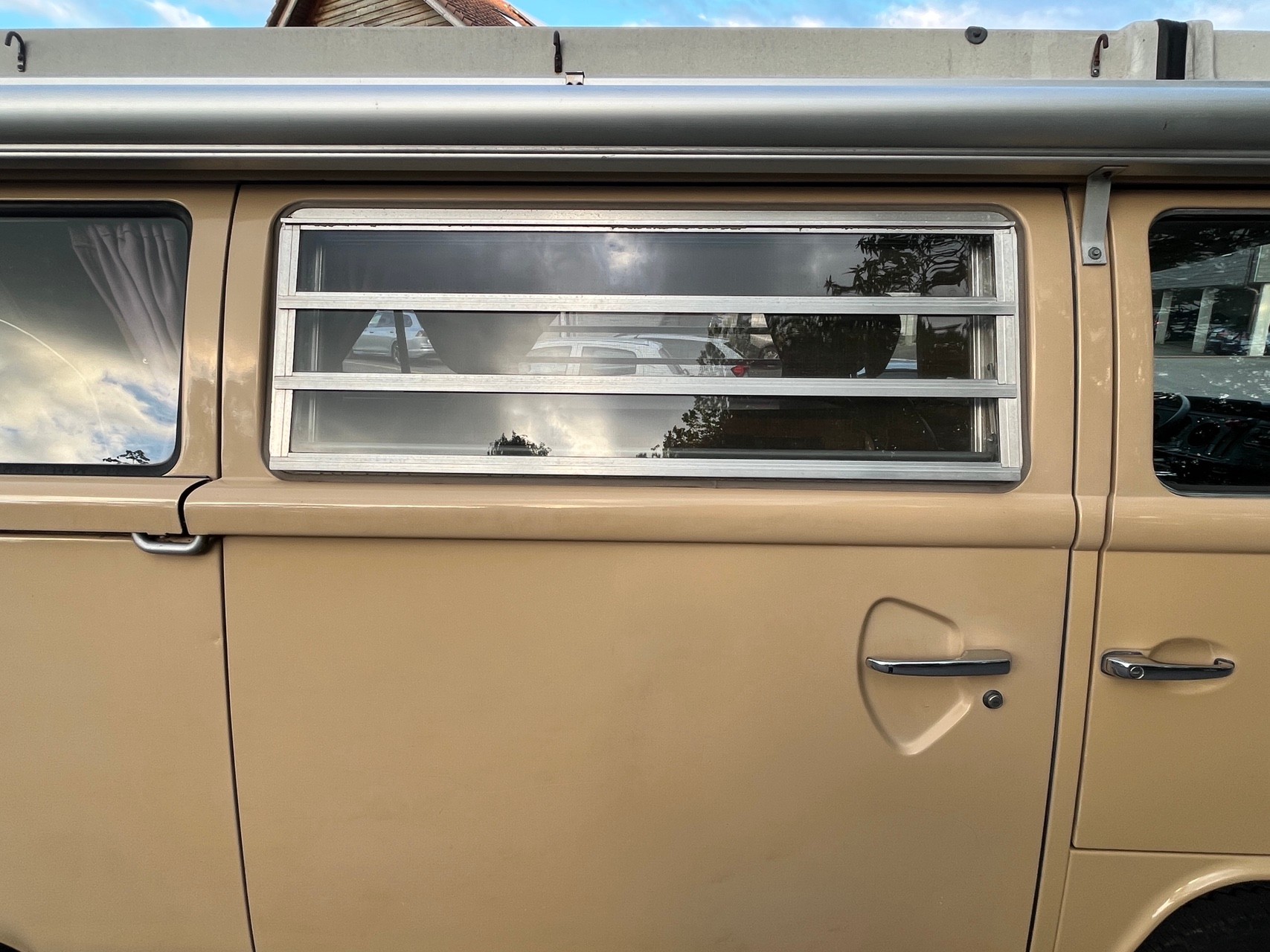 VW Westfalia T2 Campmobile-image-4