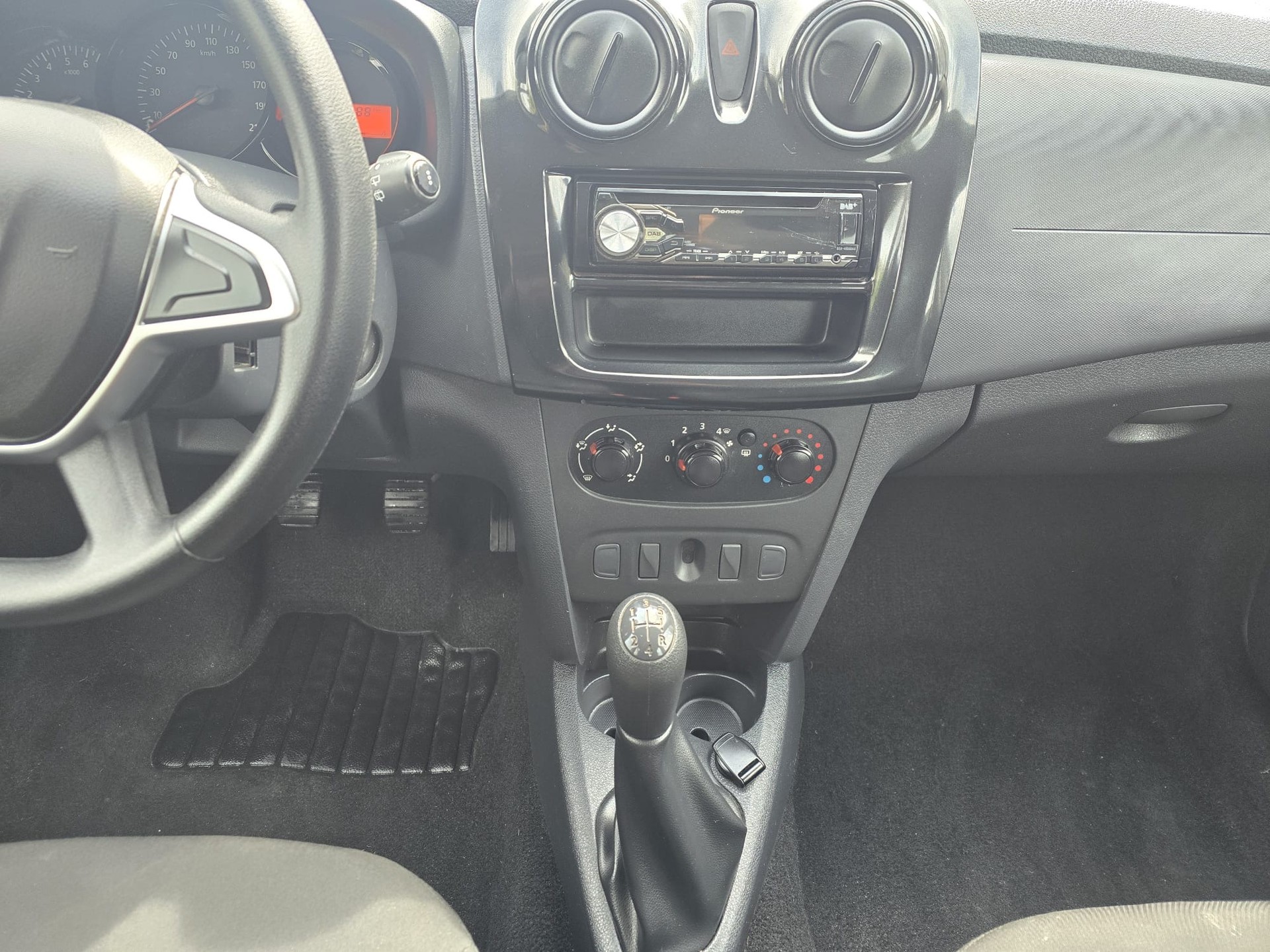 DACIA Sandero 1.0 Comfort-image-17
