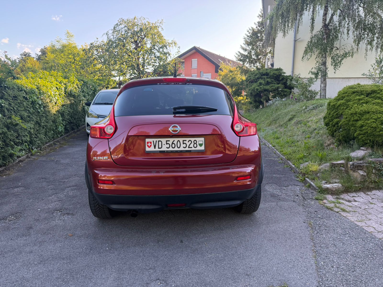 NISSAN Juke 1.6 DIG-T tekna 4x4 Xtronic M-CVT-image-4