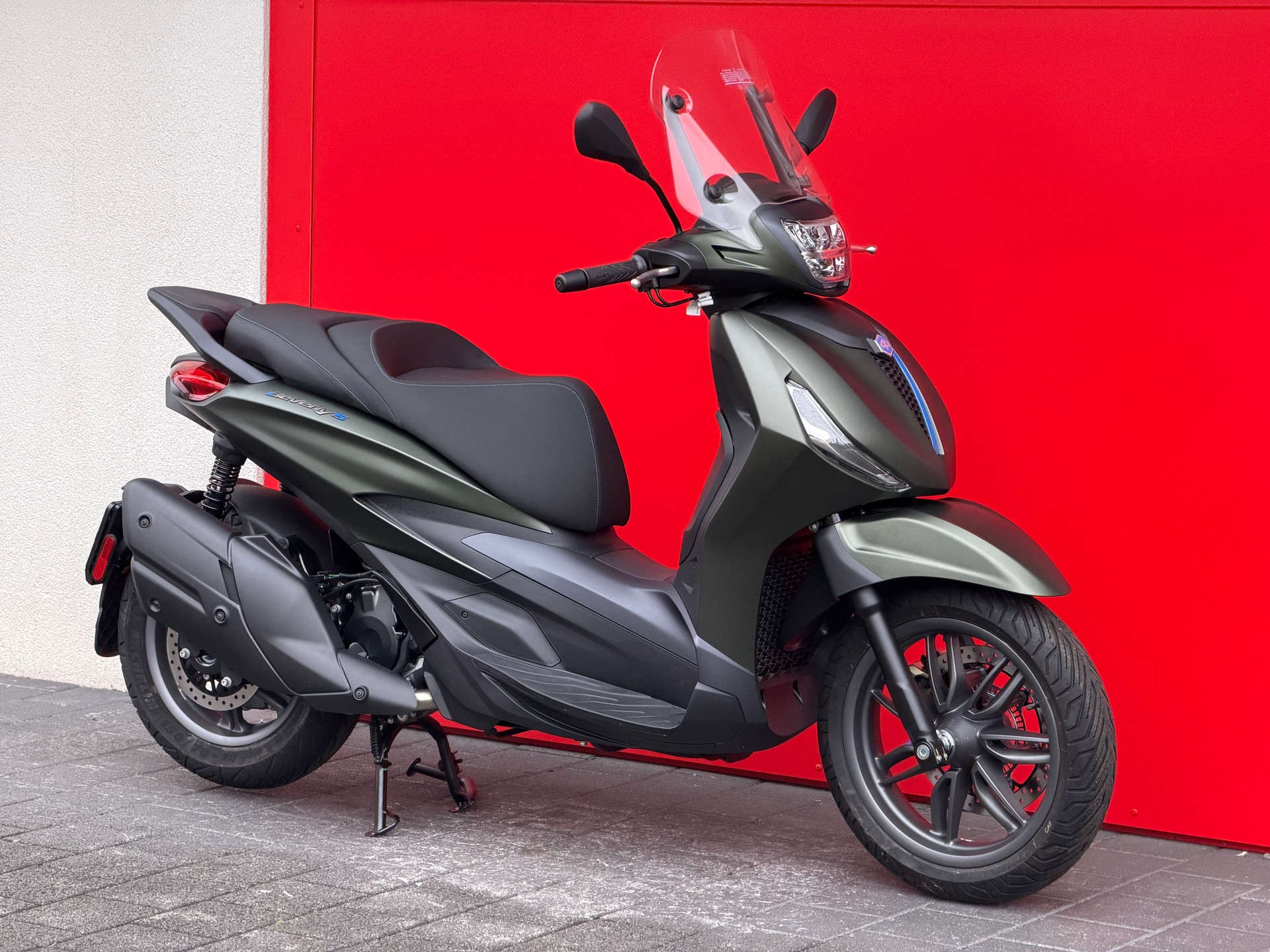 PIAGGIO Beverly 400 Sport E5+-image-10