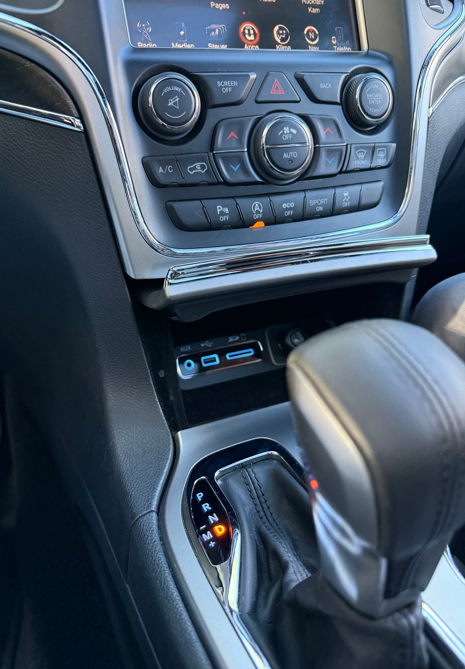 JEEP 3.0 CRD 250 Night Eagle-image-9