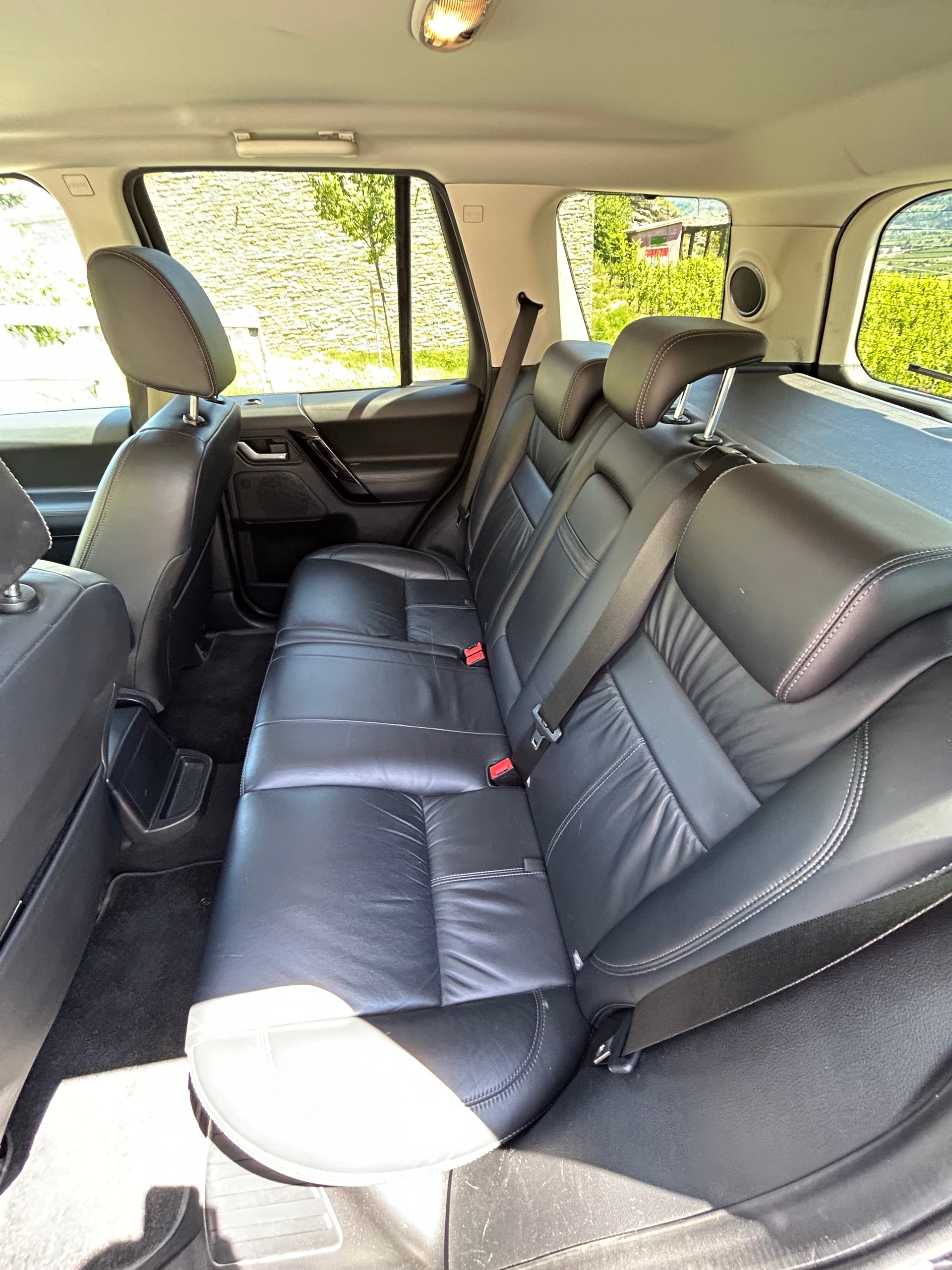LAND ROVER 2.0 Si4 HSE-image-4