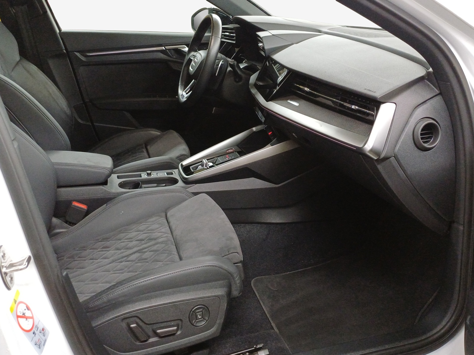 AUDI RS3 Sportback 2.5 TSI quattro S-tronic-image-13