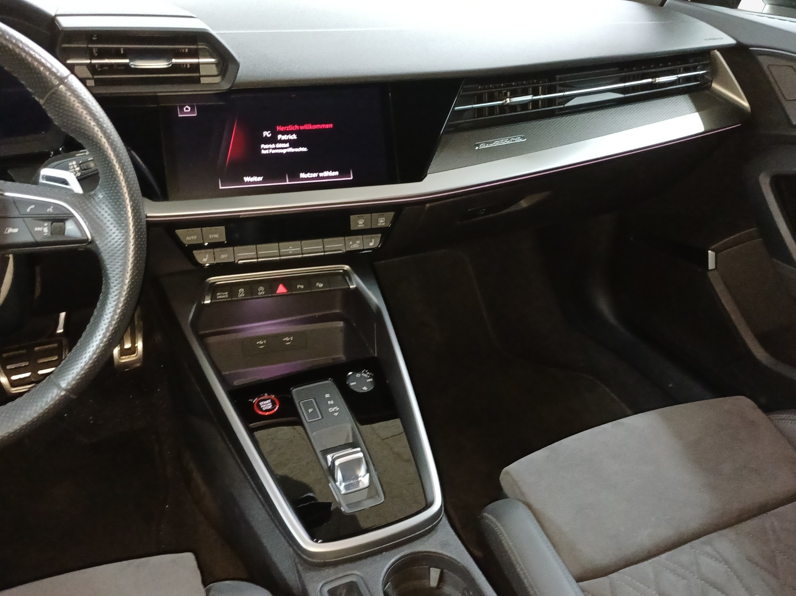 AUDI RS3 Sportback 2.5 TSI quattro S-tronic-image-10