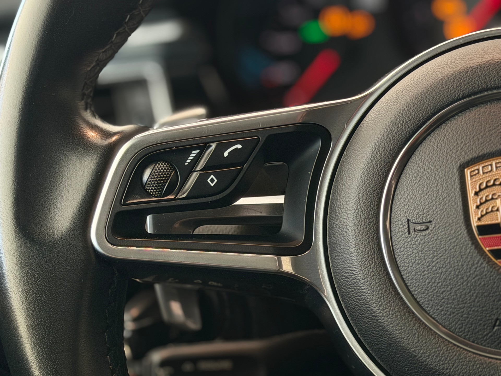 PORSCHE Macan S PDK-image-23