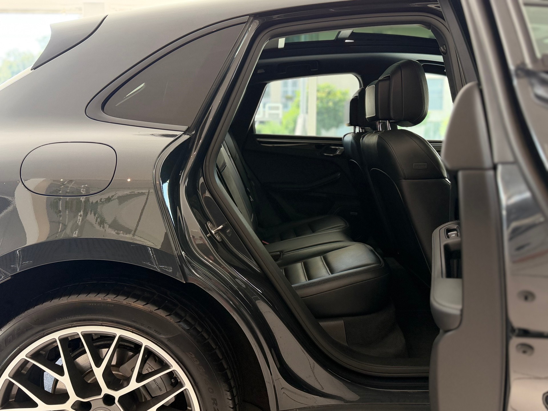 PORSCHE Macan S PDK-image-19