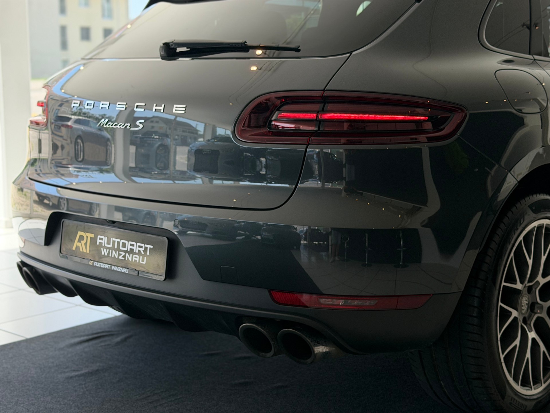PORSCHE Macan S PDK-image-7