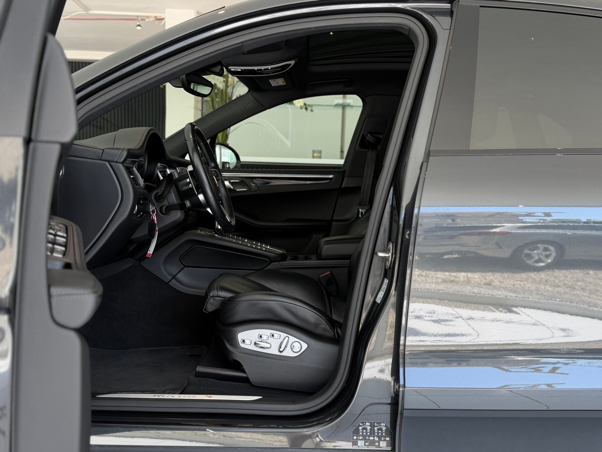 PORSCHE Macan S PDK-image-10