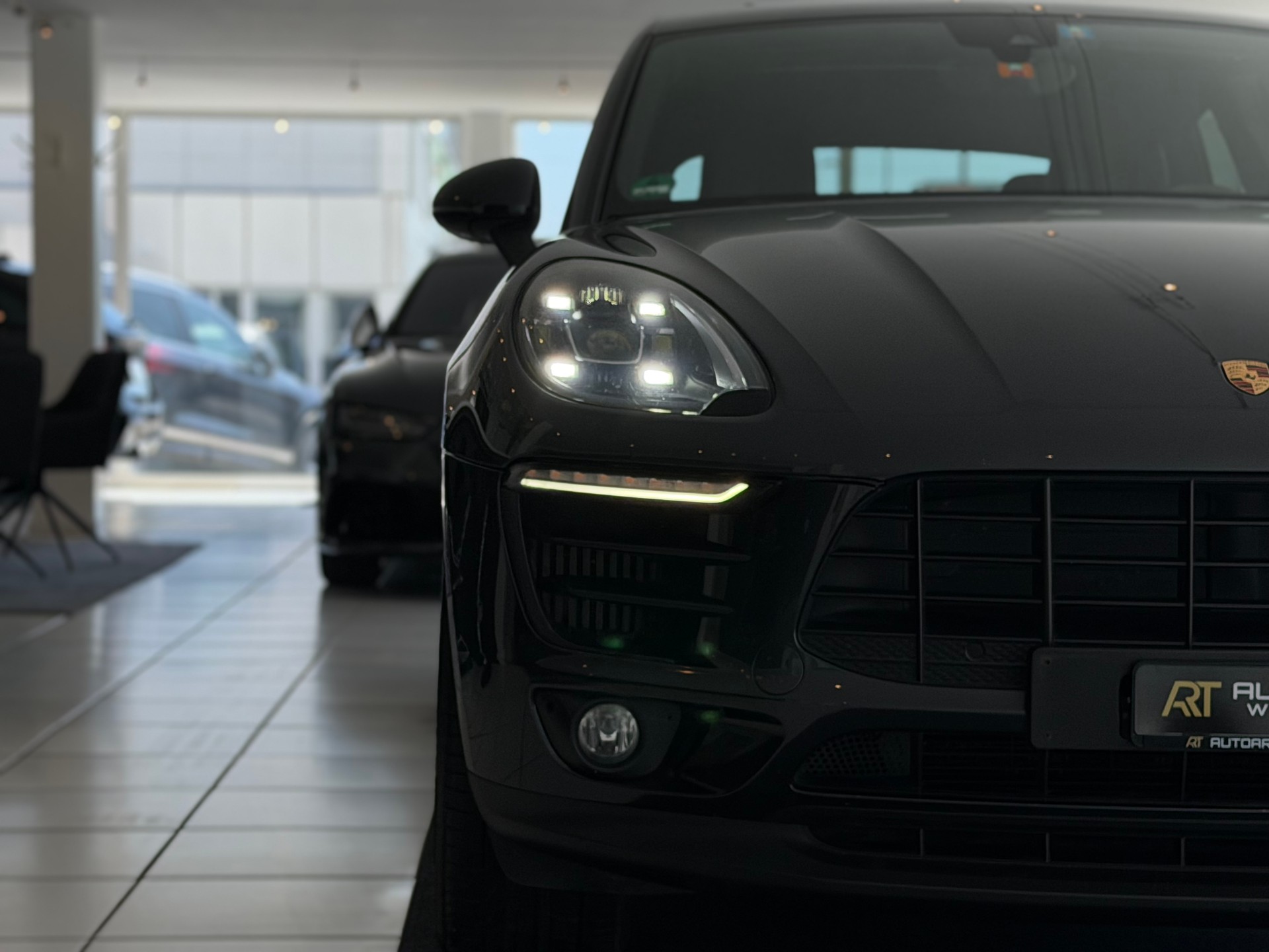 PORSCHE Macan S PDK-image-30